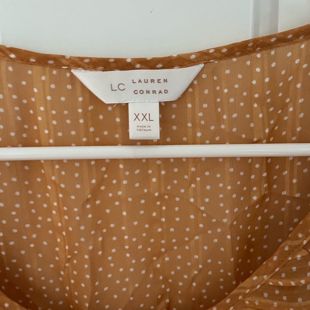 Women’s Top-Lauren Conrad-Size XXL